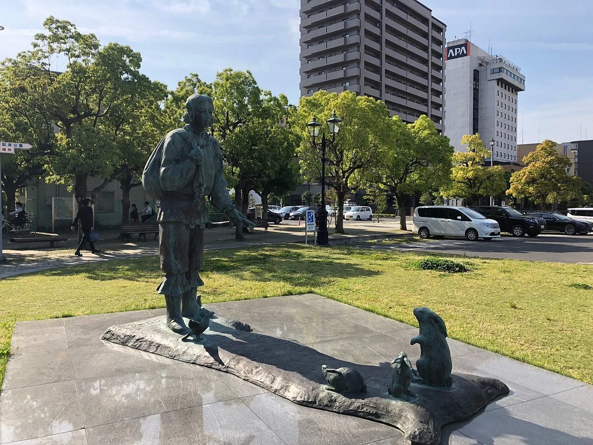 Okuninushi to Shirousagi Statues