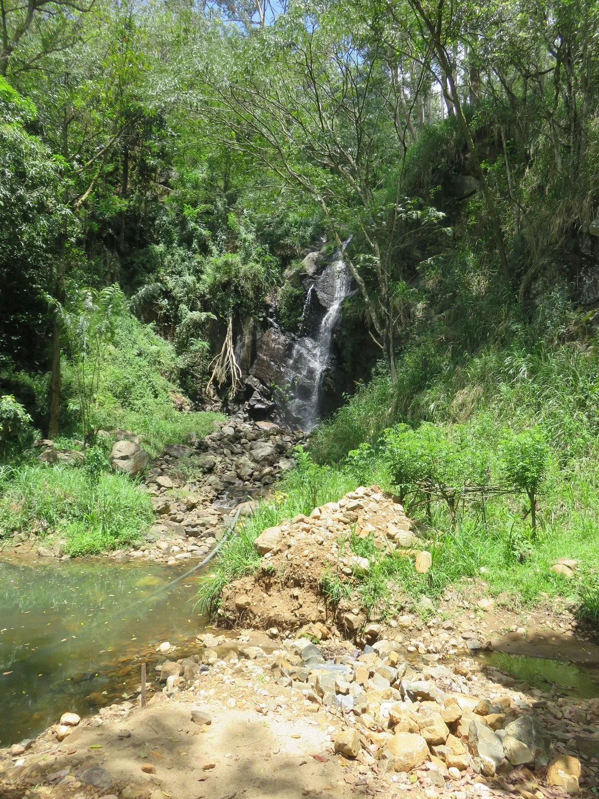 Wewessa Ella Waterfall