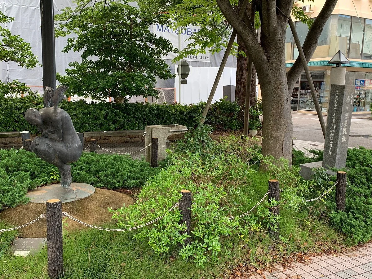 Kishu-han Omotesenke Residence Statue