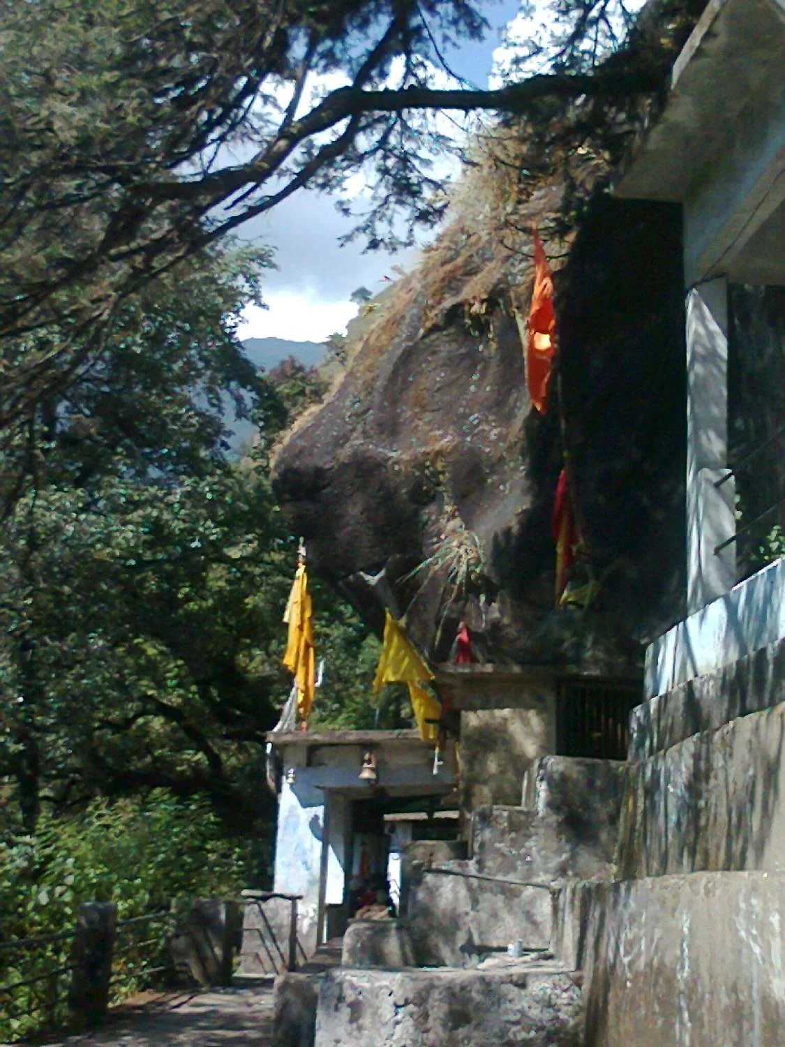 Kalpeshwar Mandir