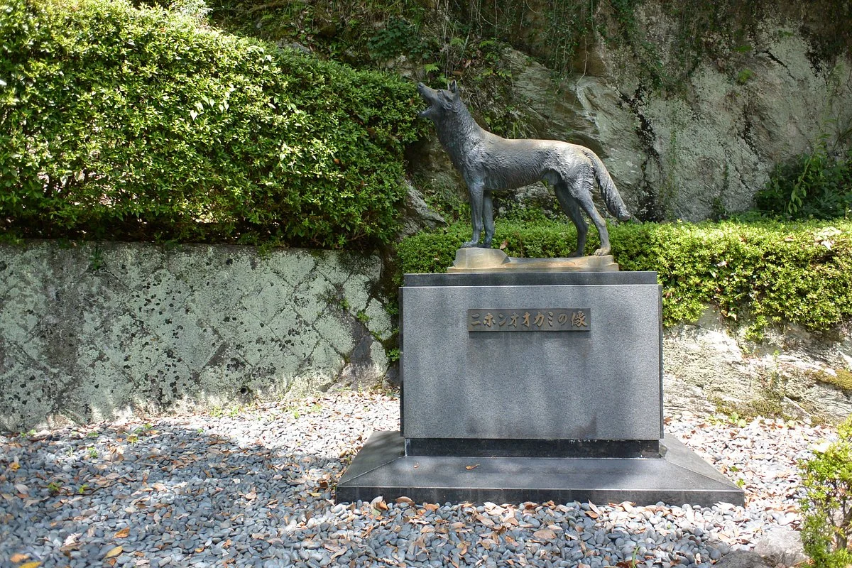 Statue of a Japanese Wolf