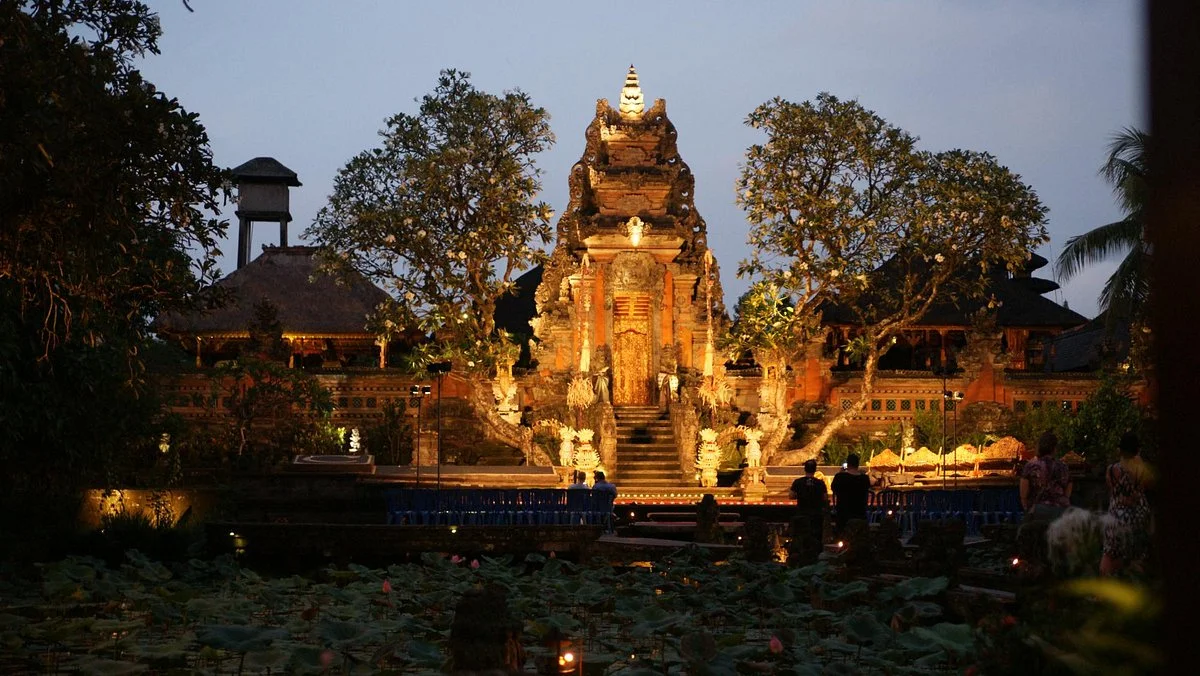 Puri Saren Palace