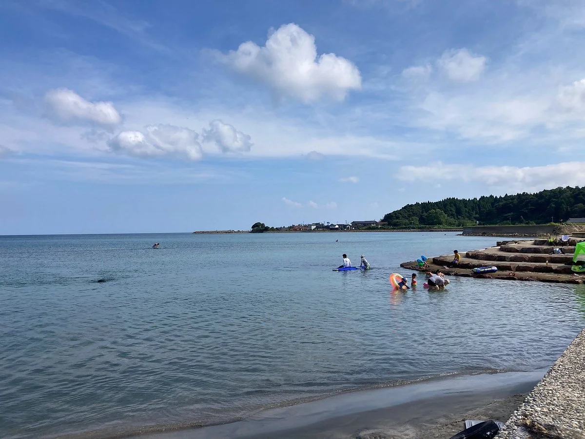 Hachigasaki Beach