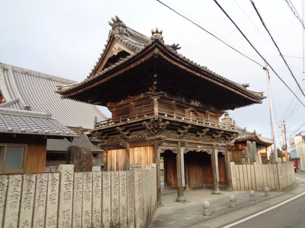 Kannon-ji Temple Shuromon