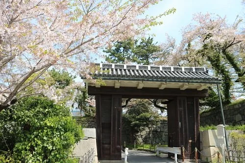 Omoteninomon