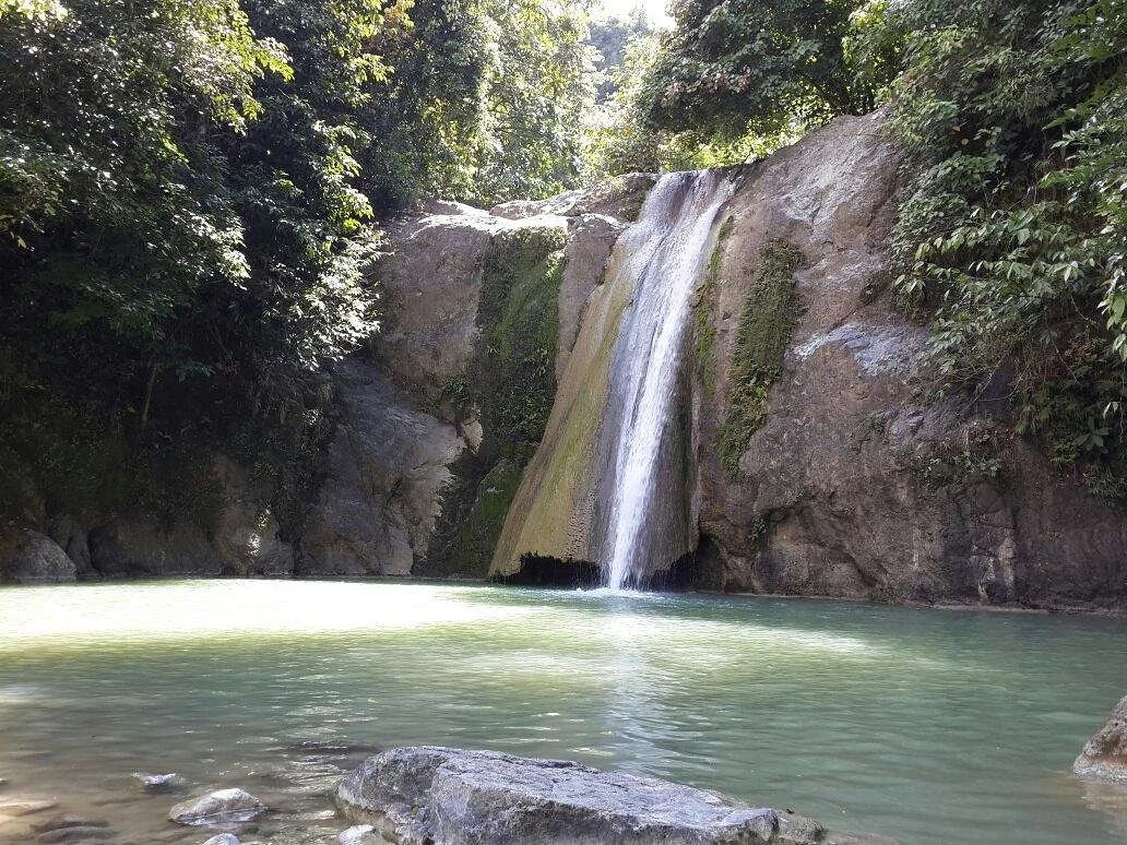Hindang Falls