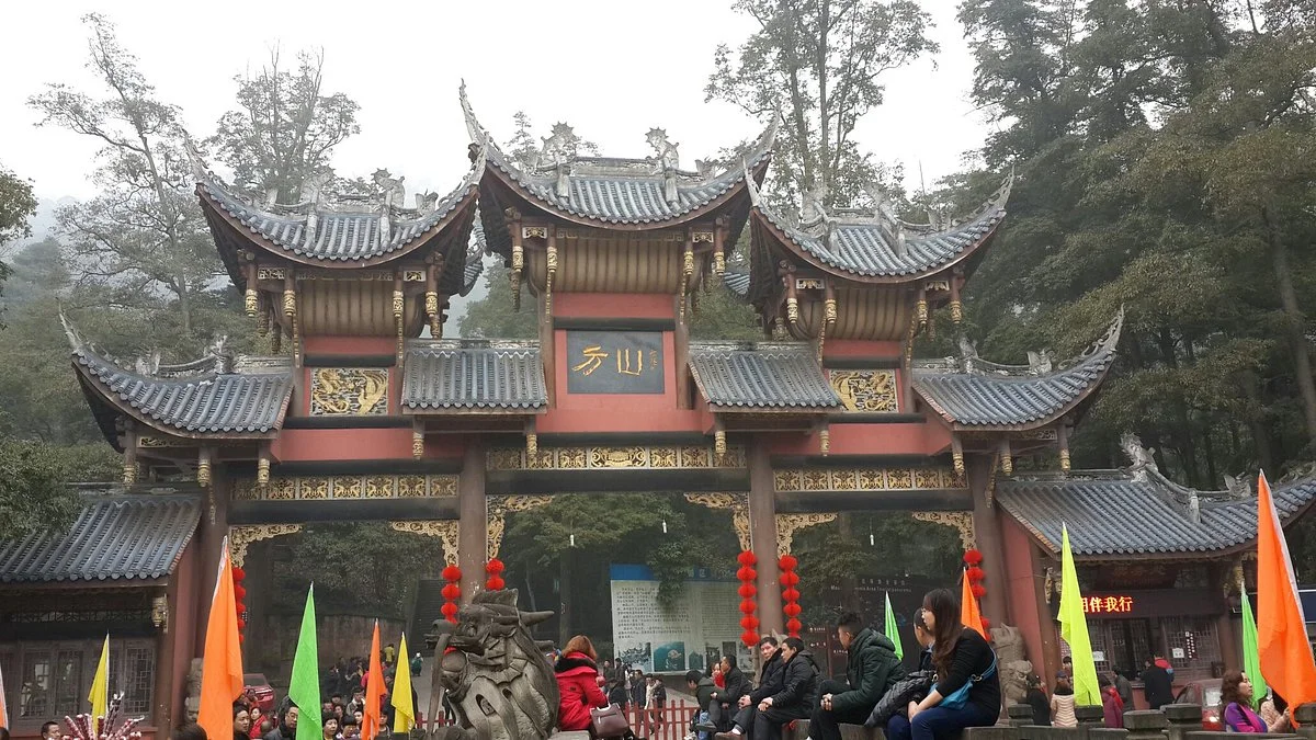 Luzhou Fang Mountain