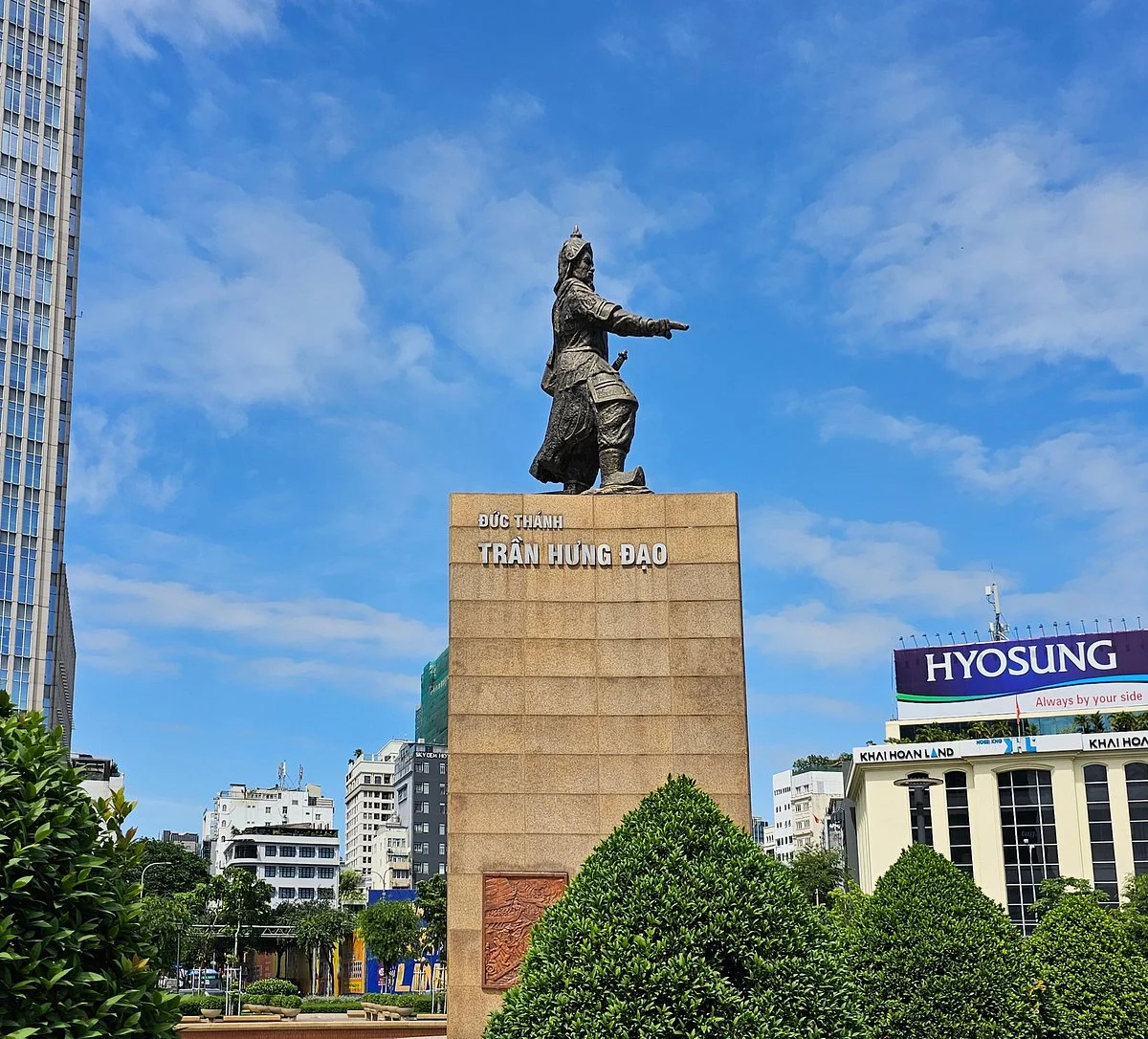 Tran Hung Dao Statue