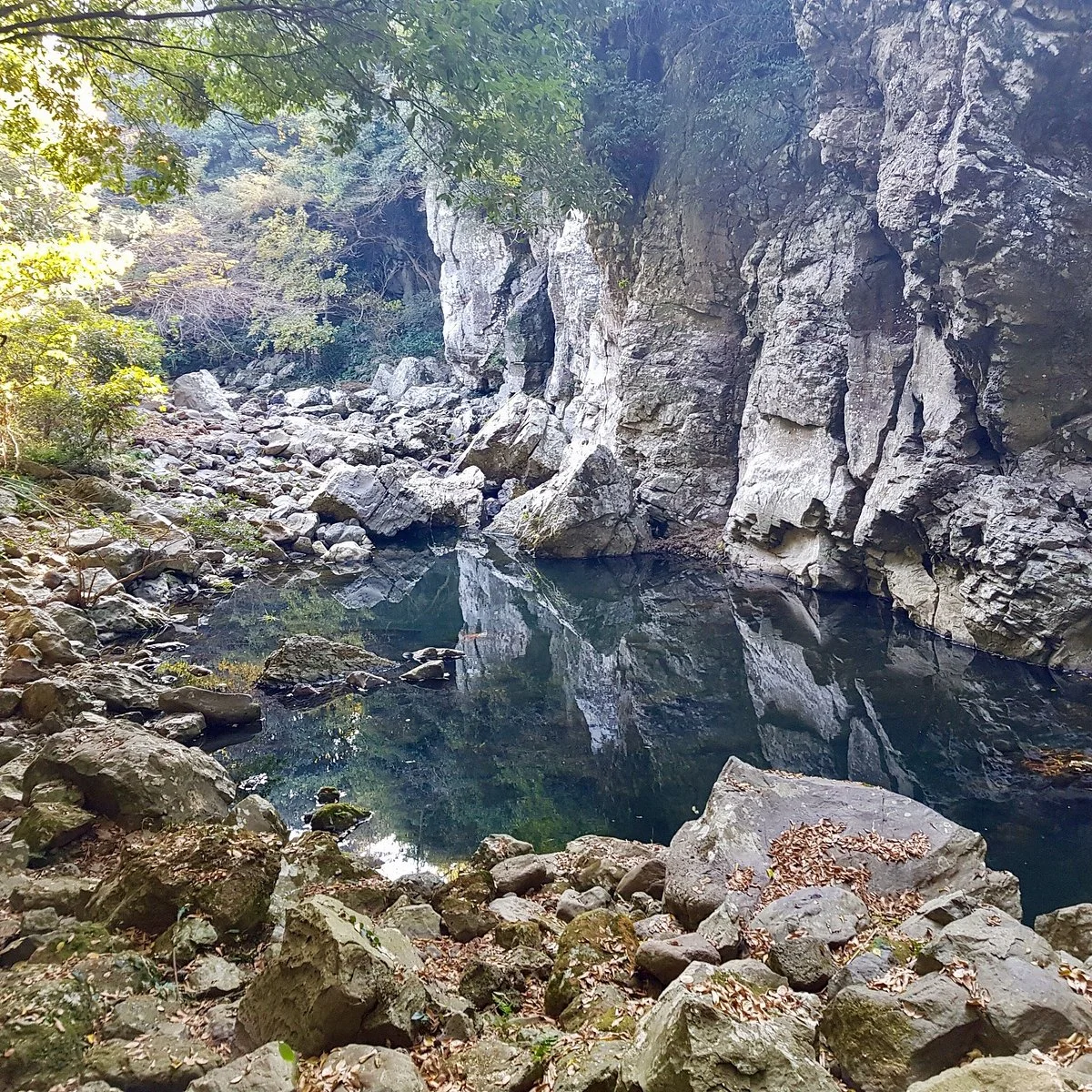 Andeok Valley