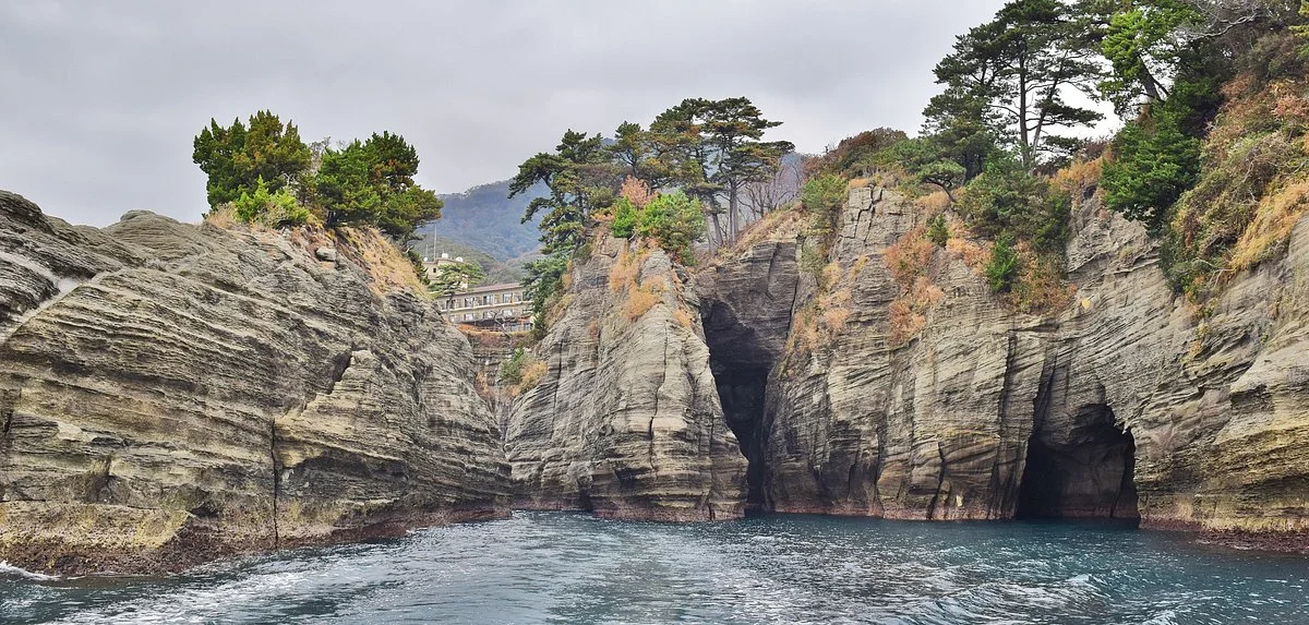 Dogashima Tensodo Cave