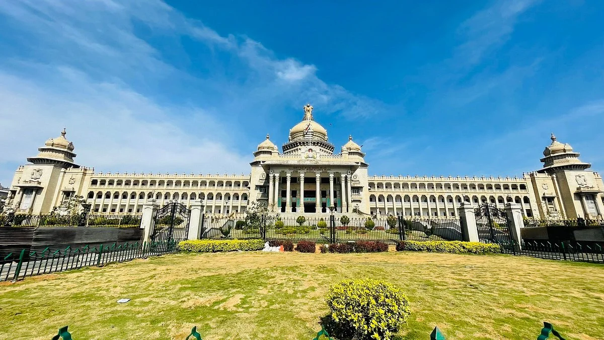 Vidhana Soudha and Attara Kacheri