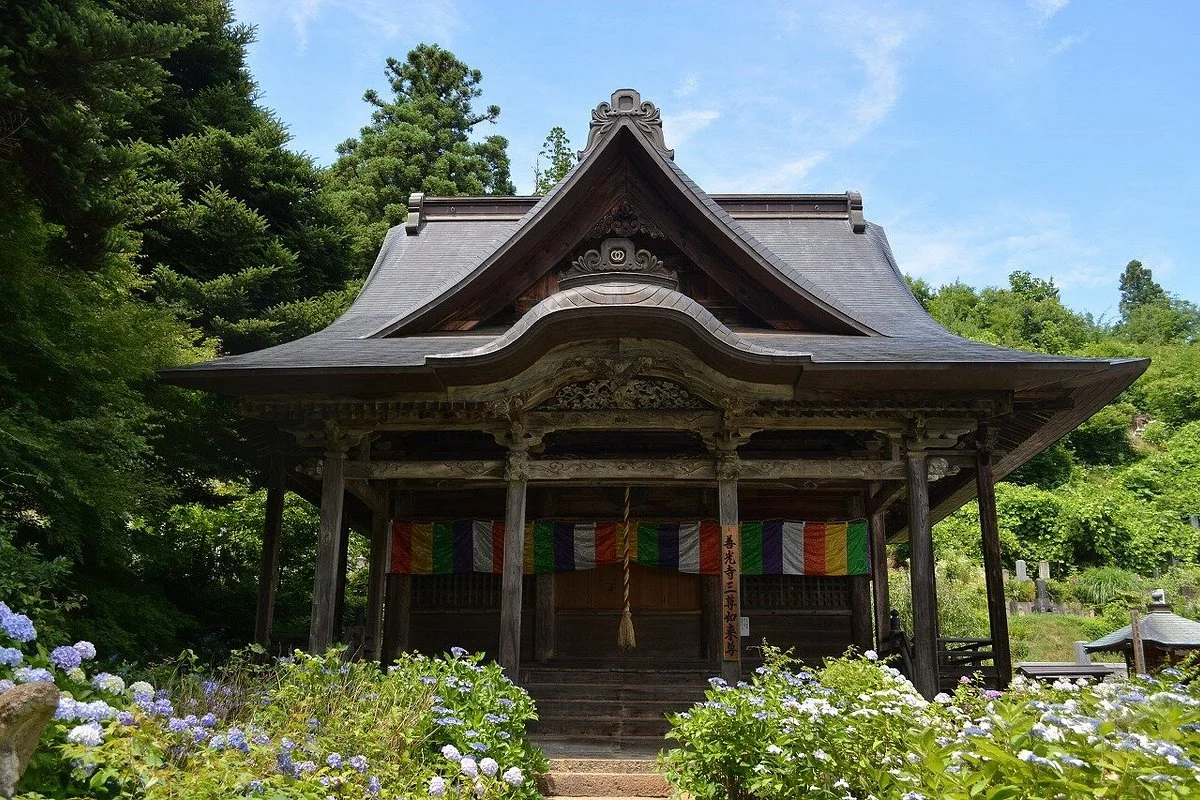 Keji Maeda's Tomb
