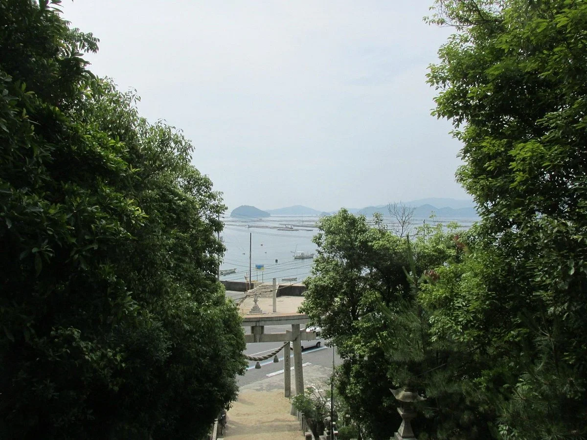 Hatami Yahatayama Shrine