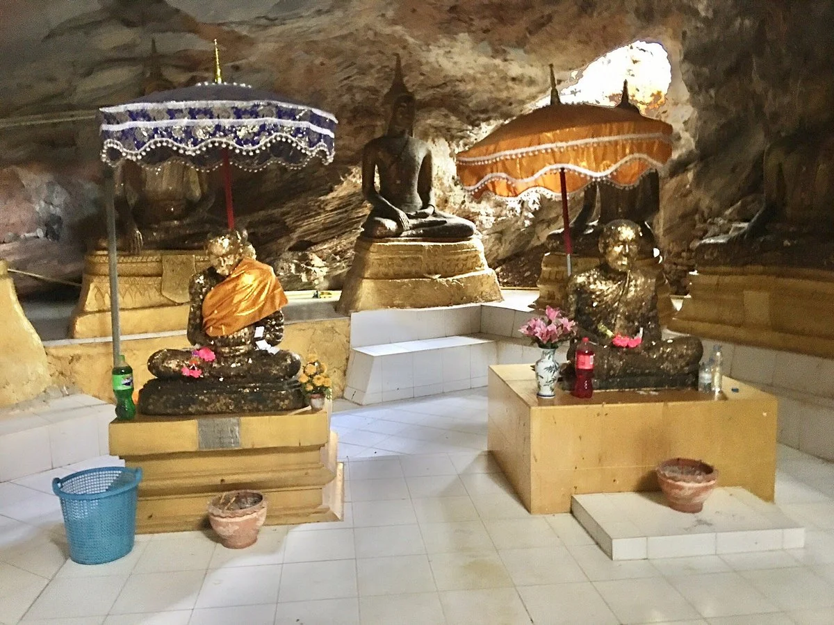 Wat Tham Khiri Wong