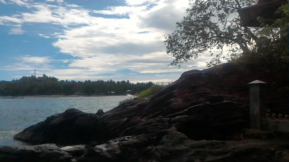 Carocok Beach
