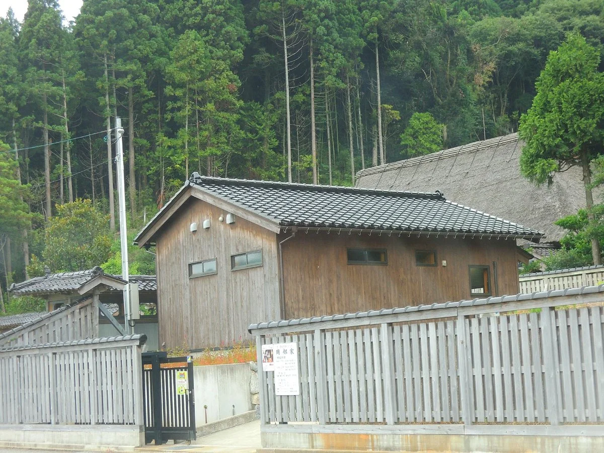 Kagahan Tomurayaku Okabe Residence