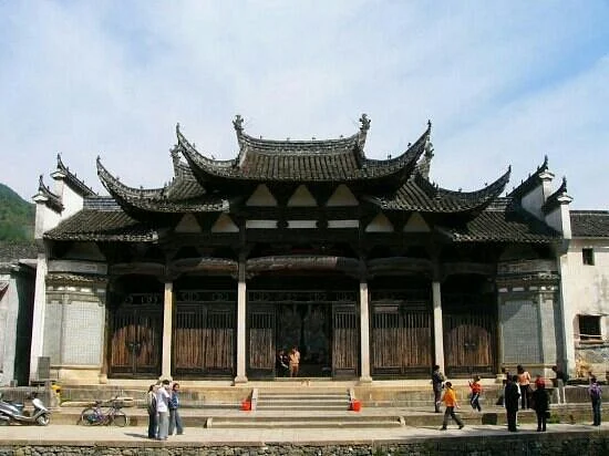 Longchuan Hu's Family Ancestral Hall