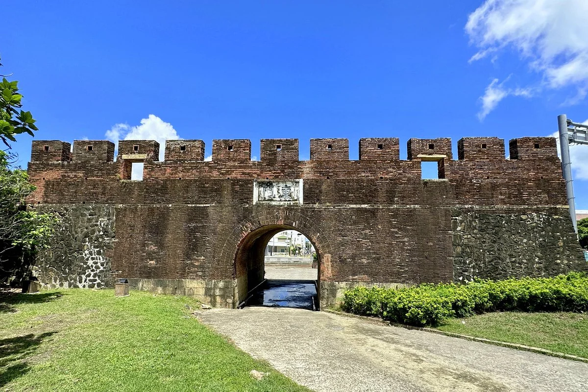 Hengchun East Gate