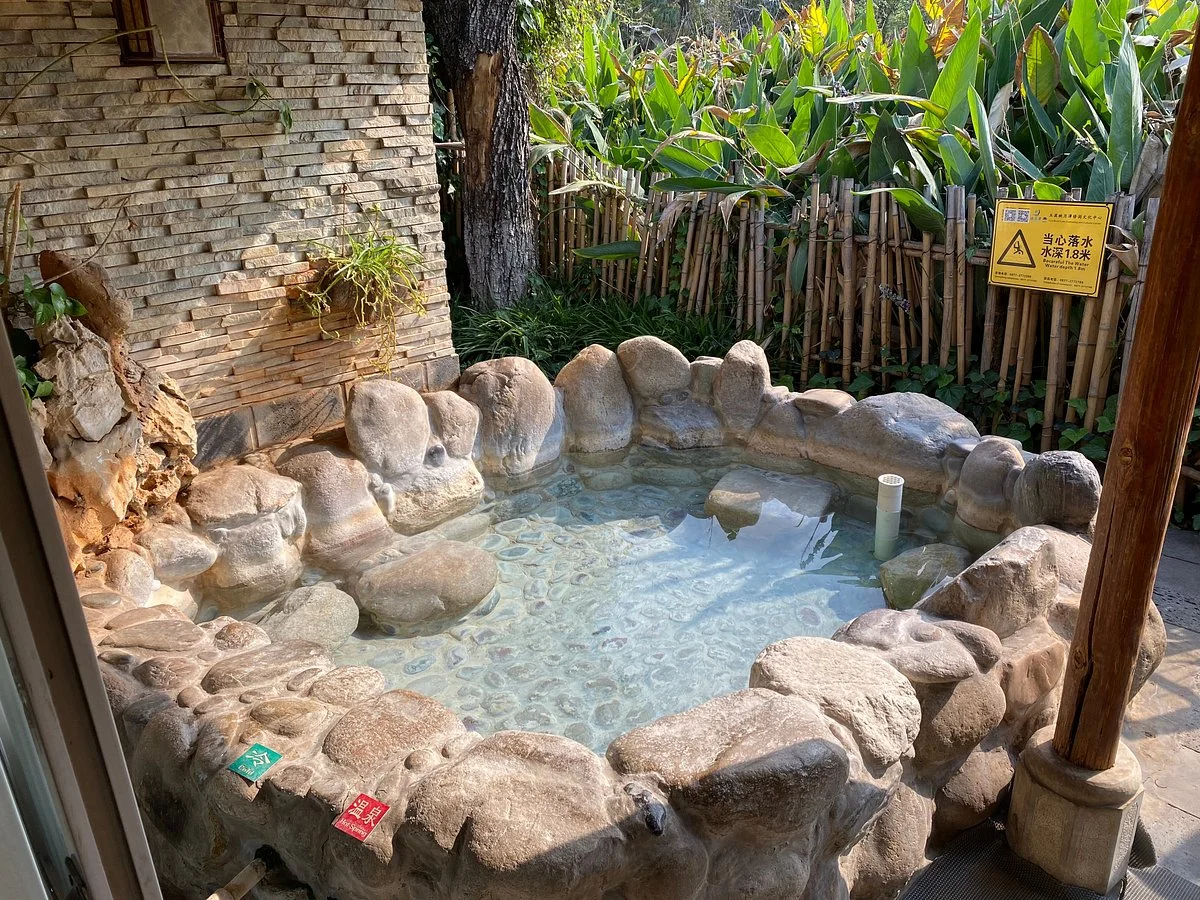 Yingyuetan Hot Spring