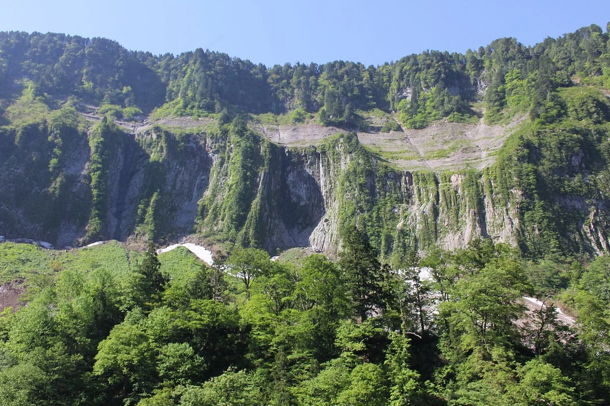 Akushiro Cliff
