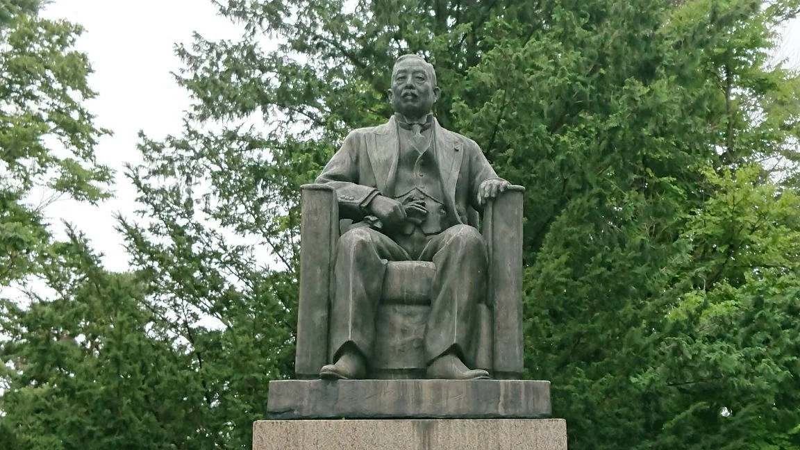Statue of Makoto Saito