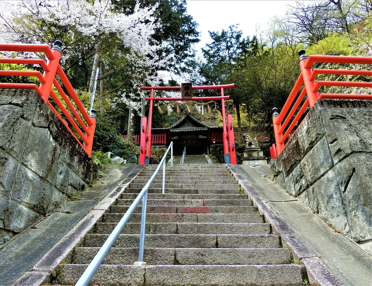 Sekino Semimaru Shrine