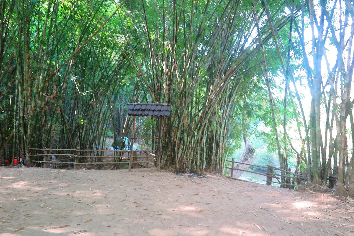 Boa Nam Phu Ron Thi Lo Su