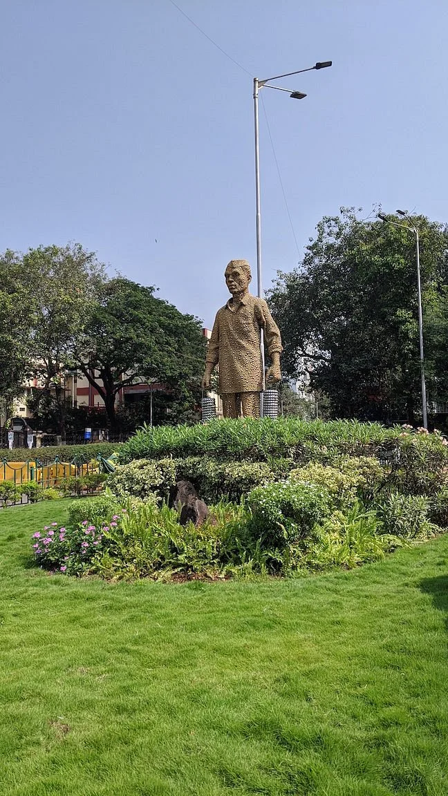 Dabbawala Tribute Statue