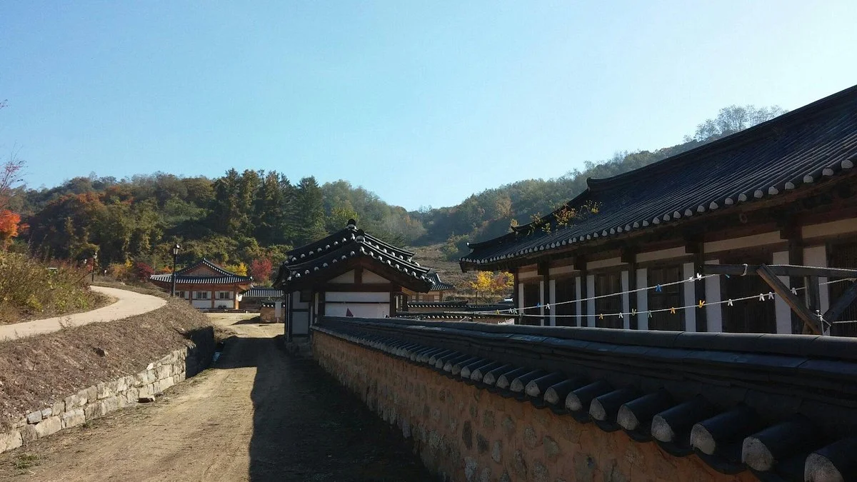 Seonbichon Village