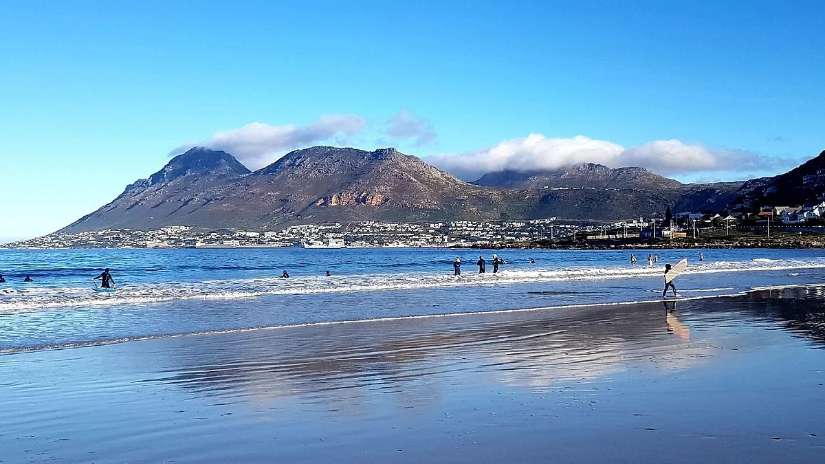 Glencairn Beach