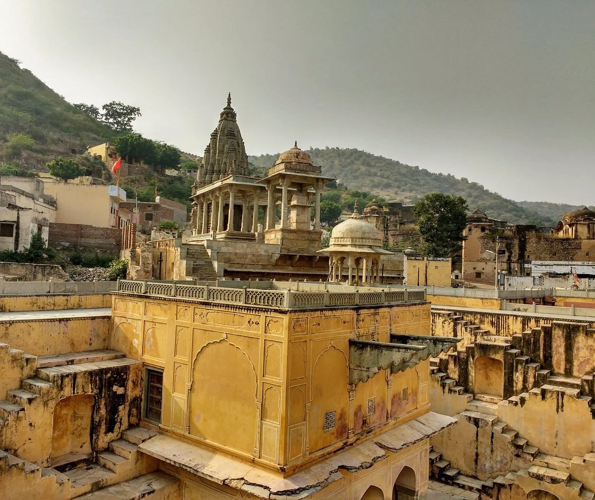 Panna Meena ka Kund