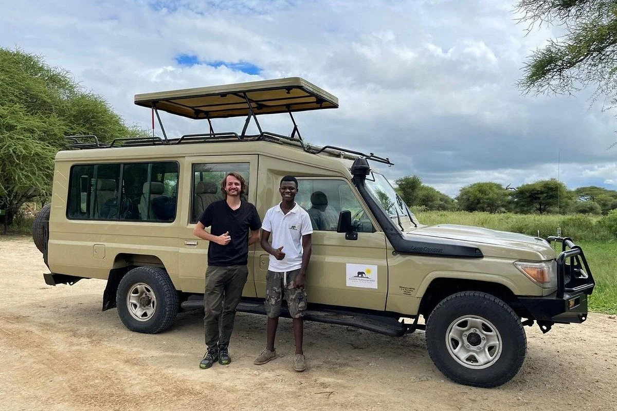 Kihindo Safaris