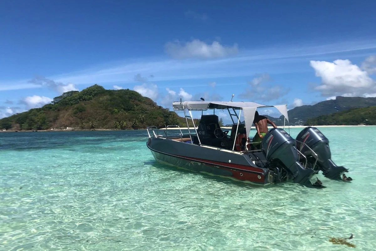 Rocco Locco Boat Charter & Tour