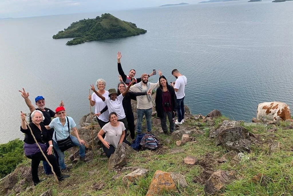 W International Tours