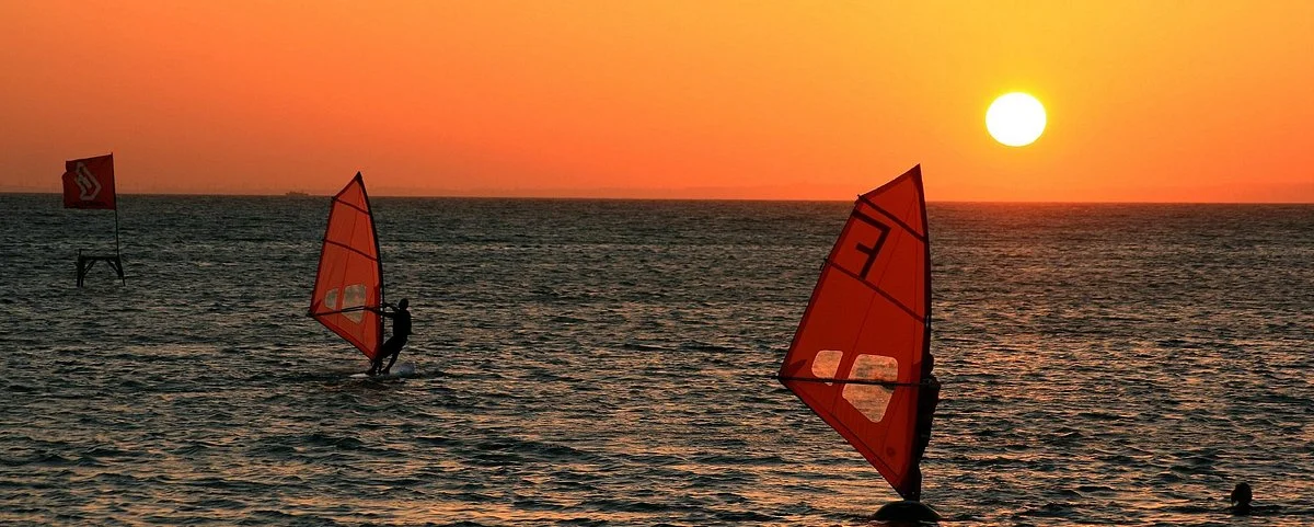 Moonbeach Windsurfing Ltd