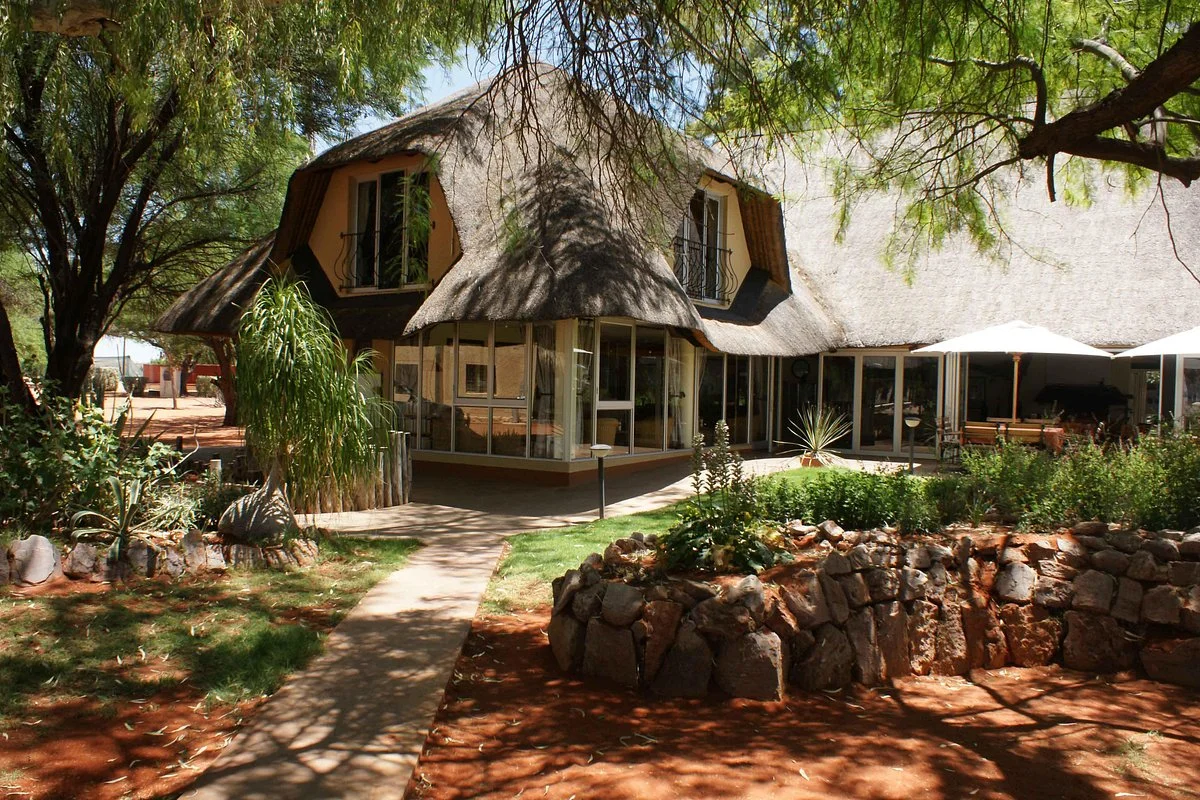 Bitterwasser Lodge & Flying Centre