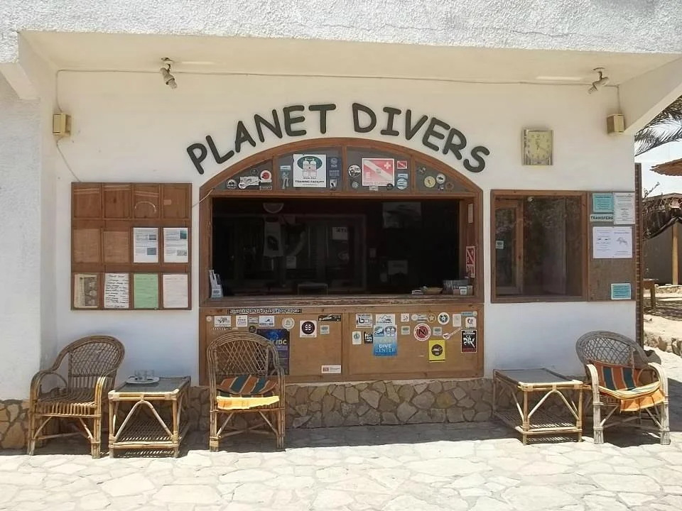 Planet Divers