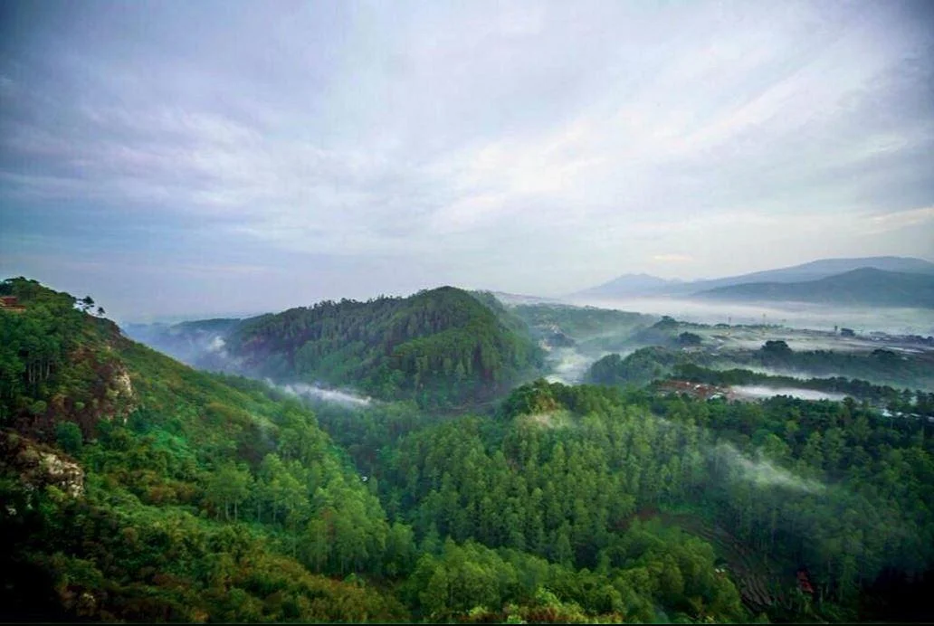 Keraton Cliff