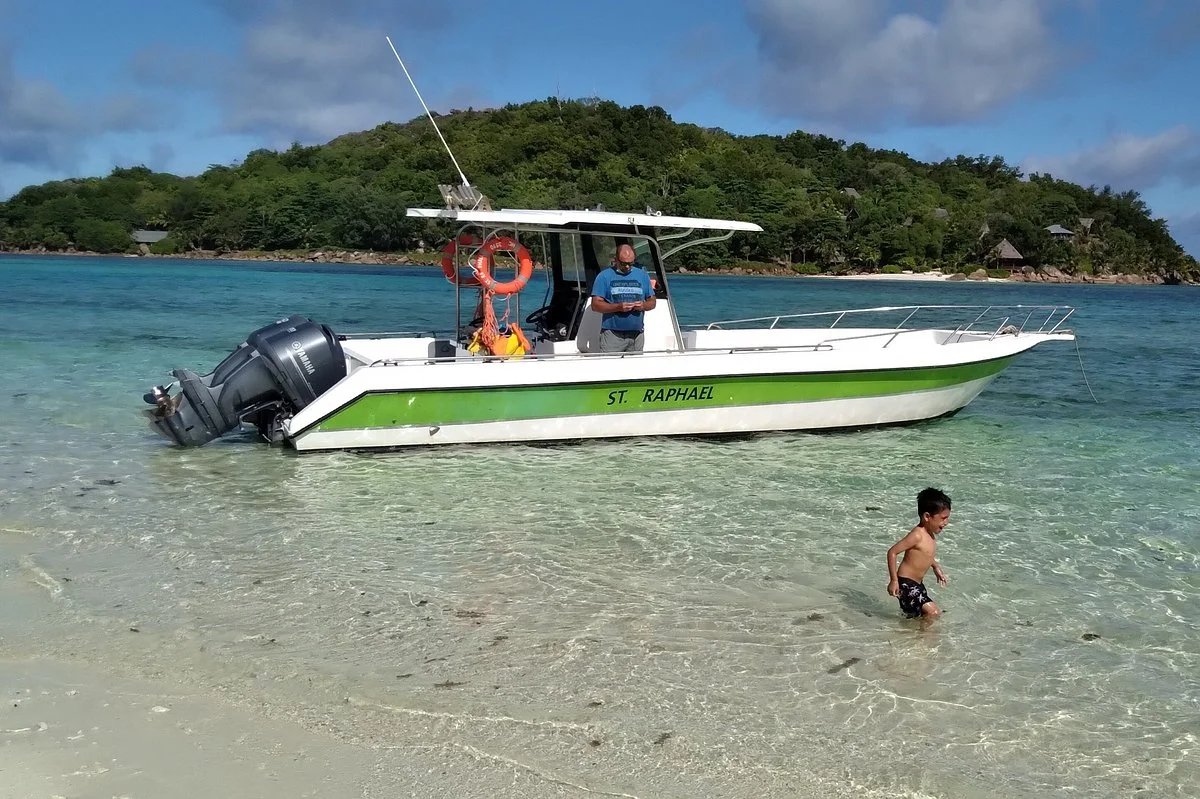 Coco Rouge Boat Charter