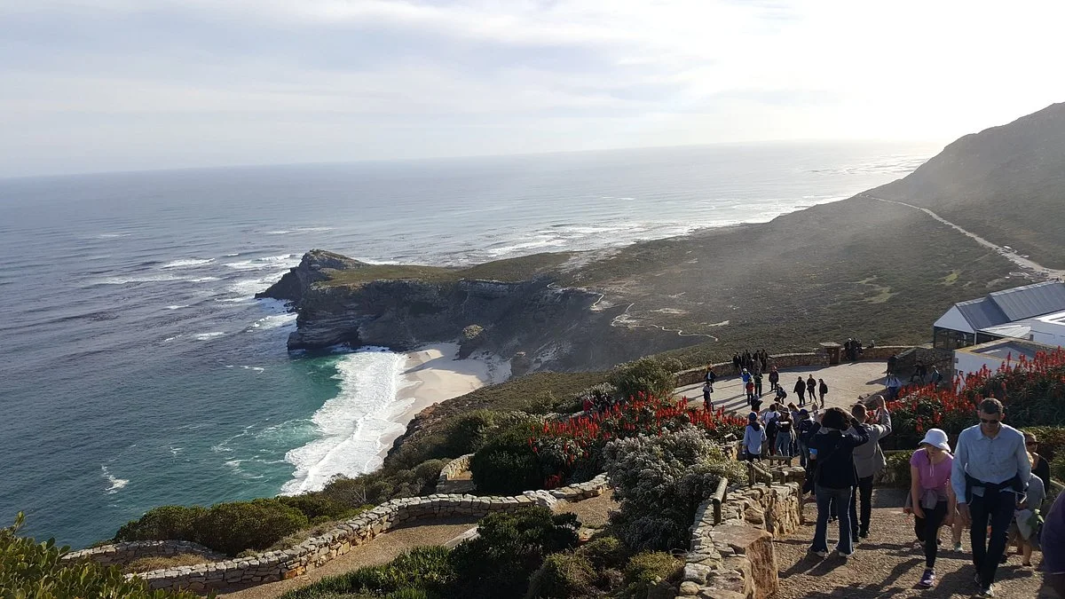 Cape Comoot