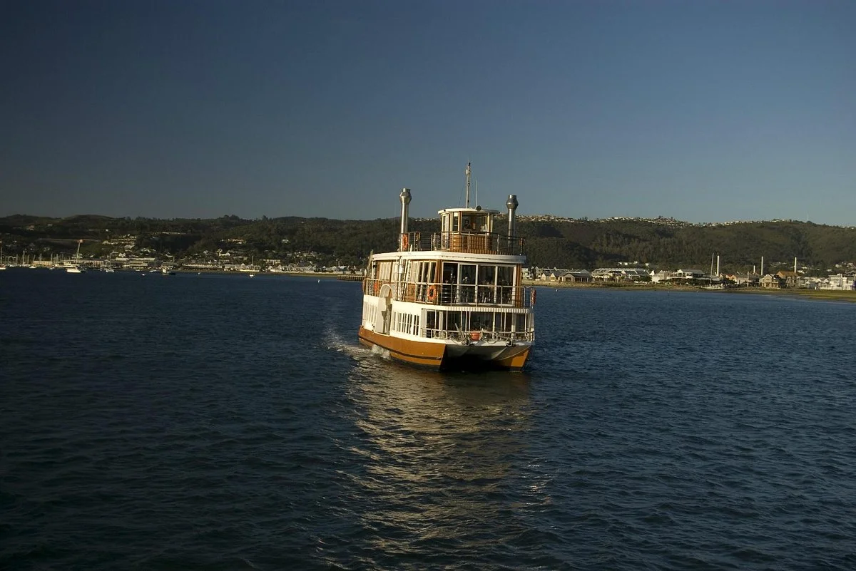 Knysna Paddle Cruiser Day Cruises