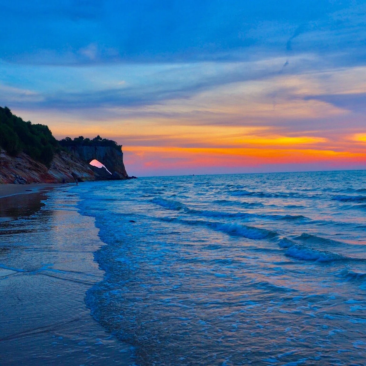 Tusan Cliff Beach