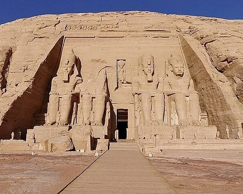 Mena Tours