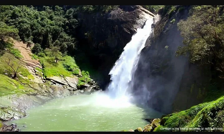 Dunhinda Falls