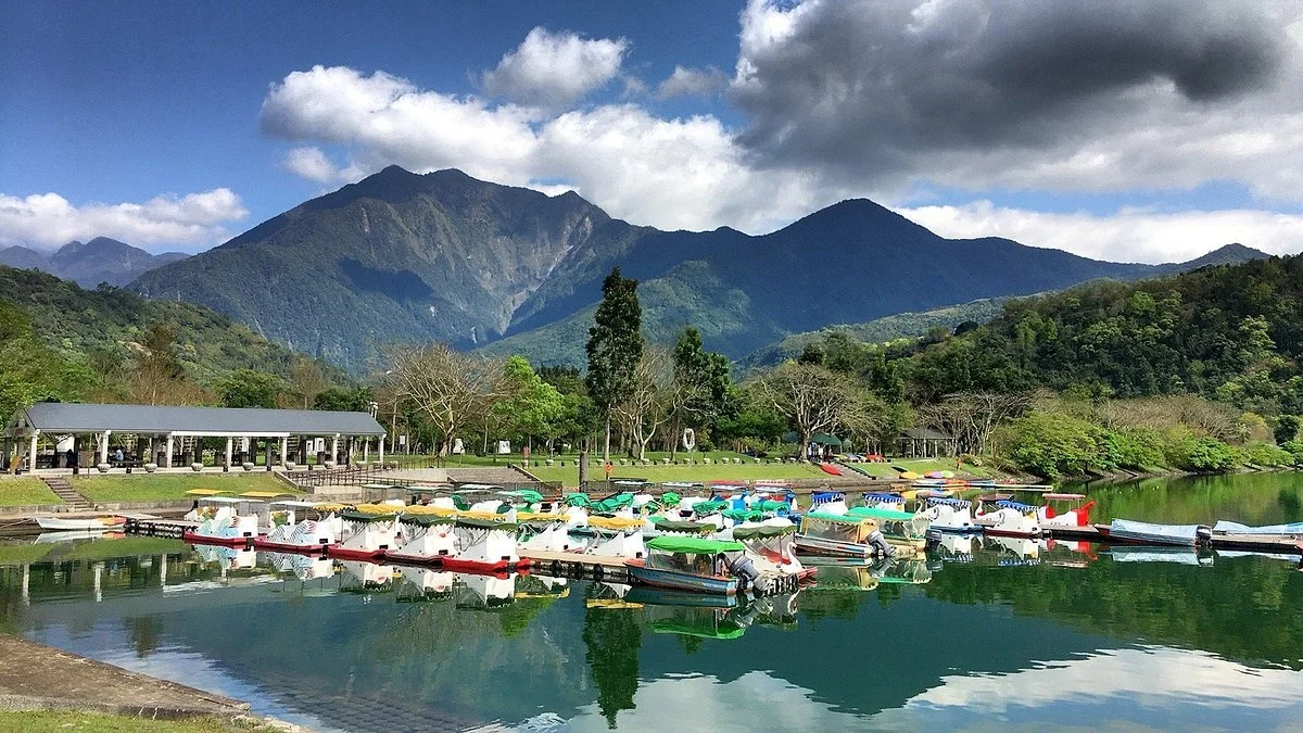 Liyu Lake
