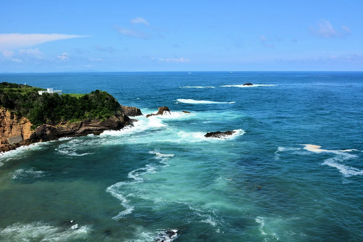 Daiozaki Lighthouses