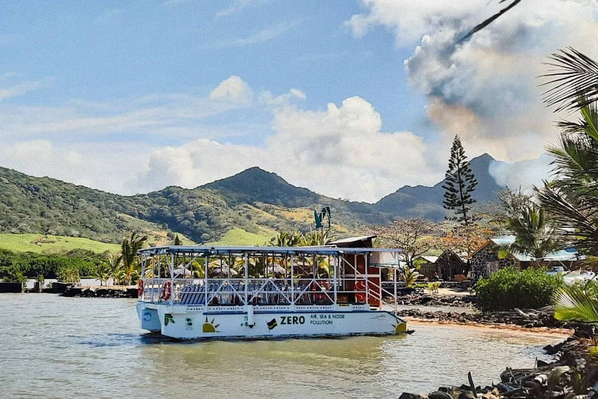 Folkloric Explorer Zero Pollution e-boat