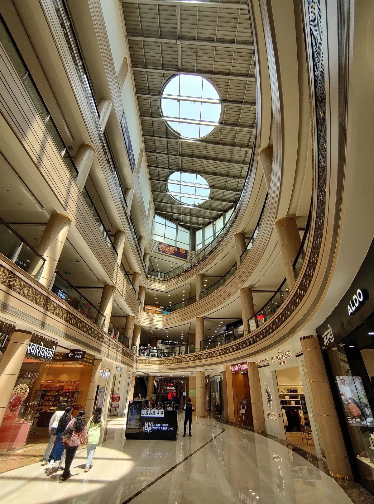 R City Mall