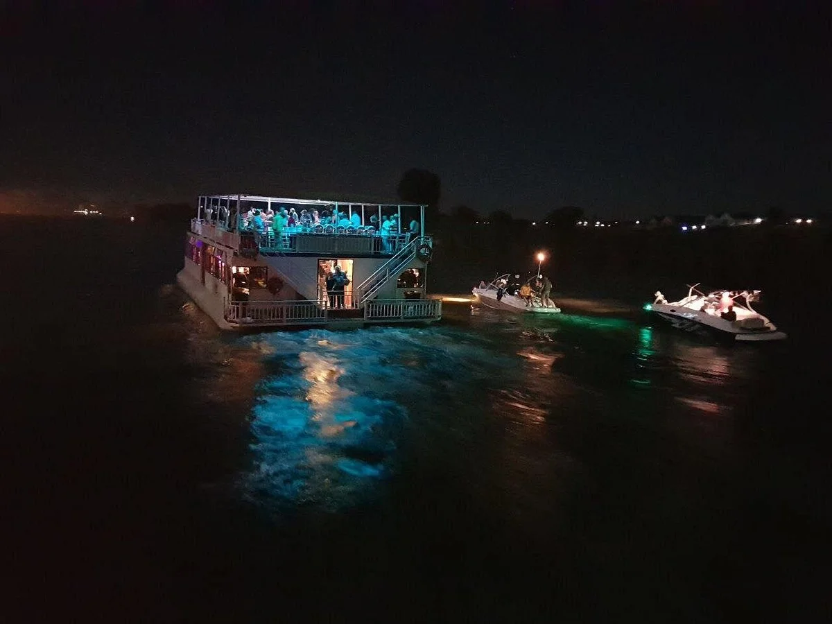 Liquid Lounge