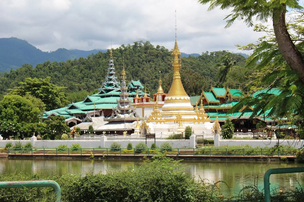 MaeHongSon Lake